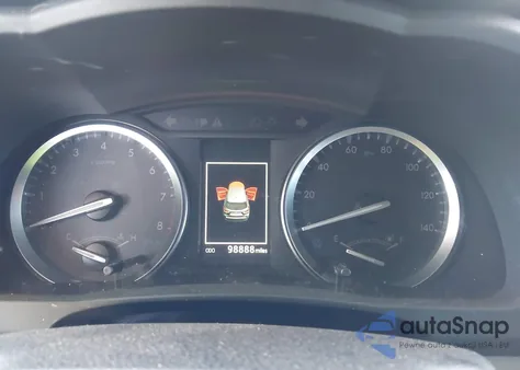 2019 Toyota Highlander Xle z USA, uszkodzony, nr VIN 5TDKZRFH7KS346594